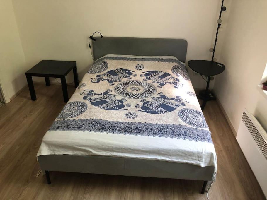 דירות פראג Cozy Karlin מראה חיצוני תמונה